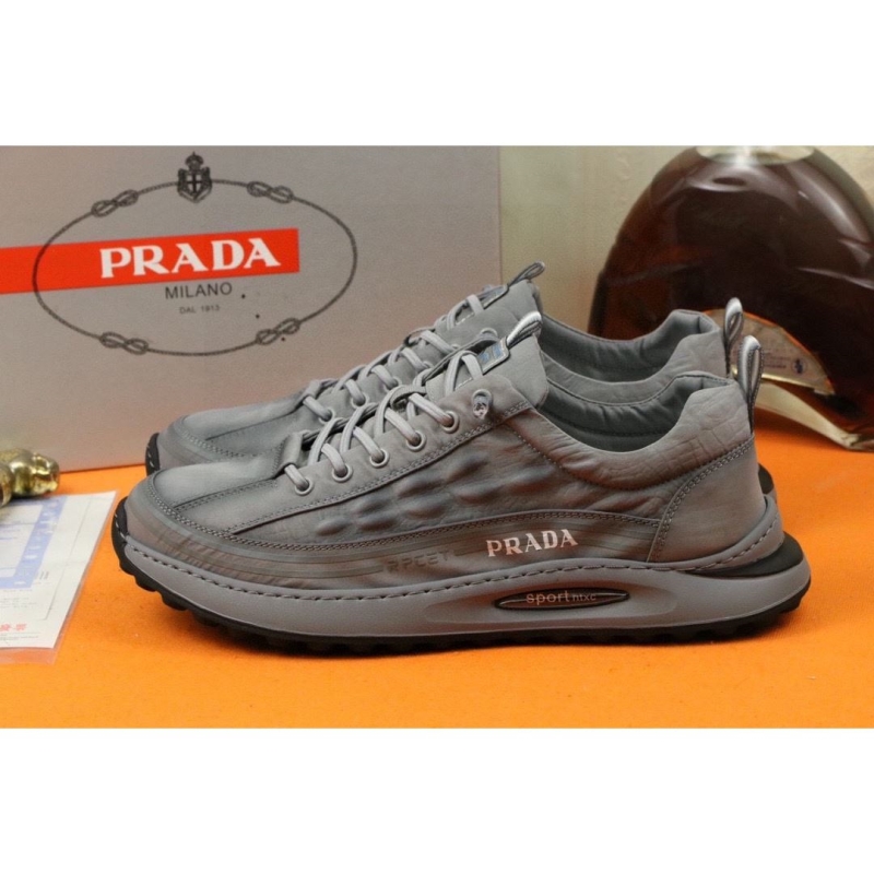 Pra*a casual shoes